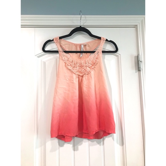 LC Lauren Conrad Tops - Peach Ombré top